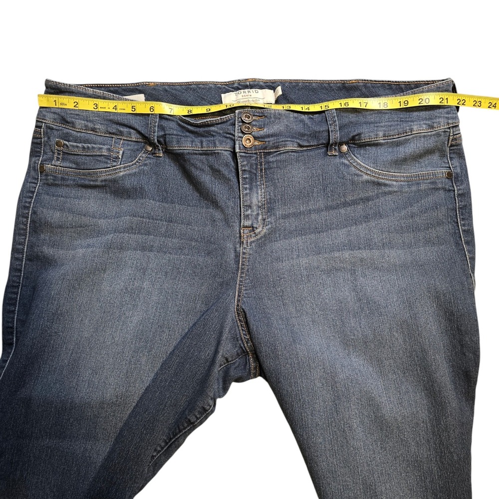 Torrid Women's Denim Mid-Wash Button High Rise Jeggings 26R or 4X - Picture 9 of 12